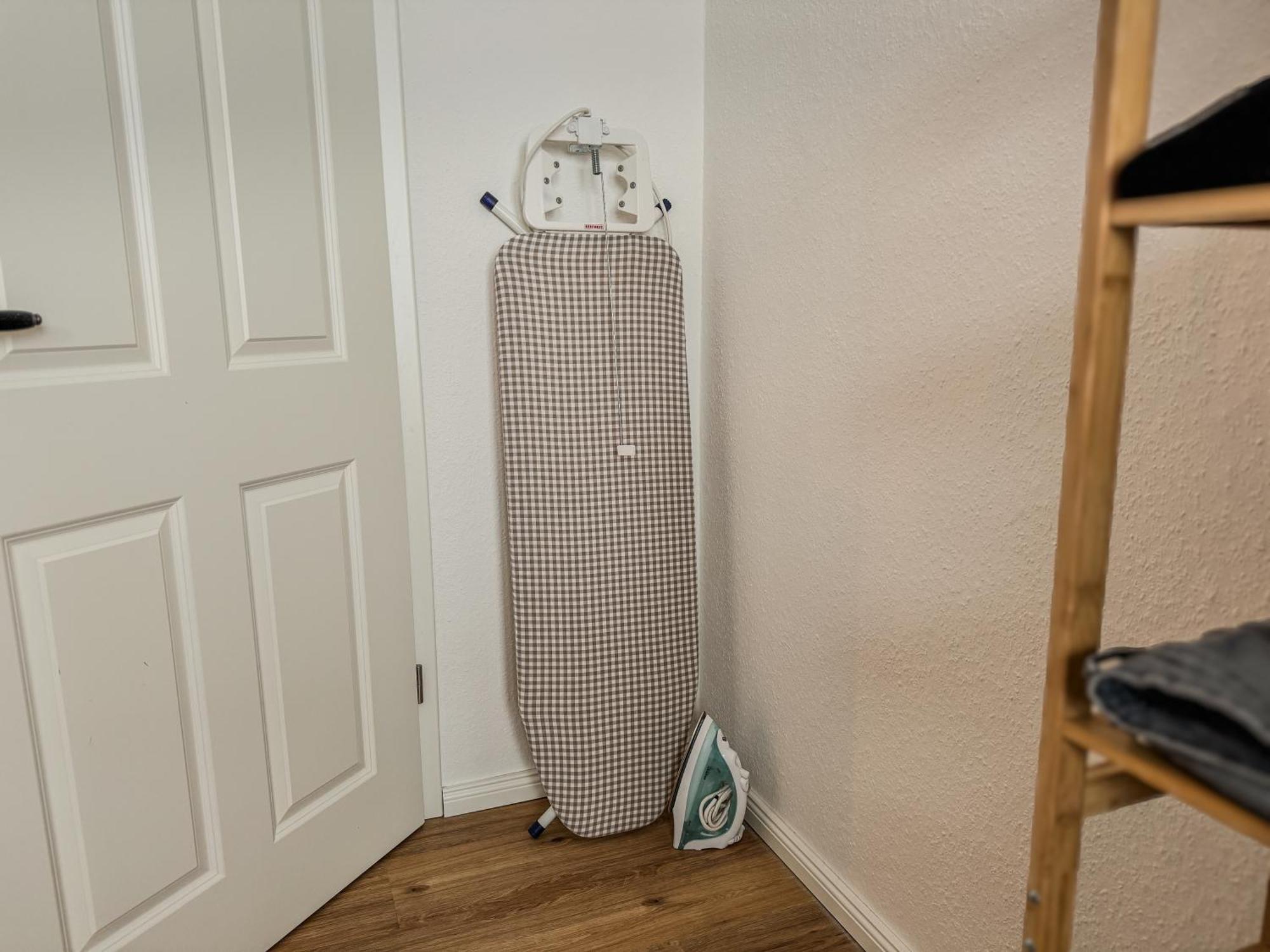 Homelystays Stilvolles Apartment An Der Kirche Lemfoerde ภายนอก รูปภาพ