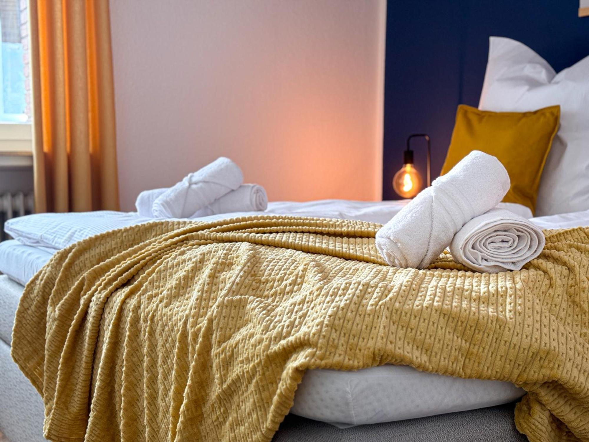 Homelystays Stilvolles Apartment An Der Kirche Lemfoerde ภายนอก รูปภาพ
