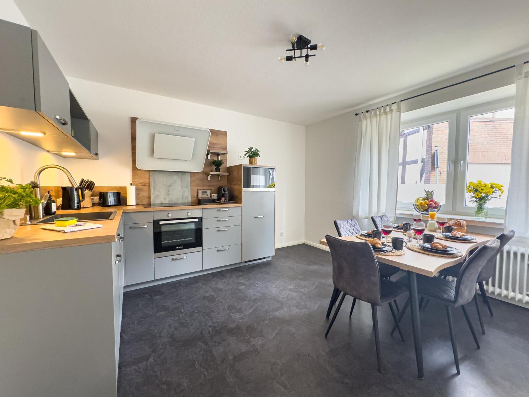 Homelystays Stilvolles Apartment An Der Kirche Lemfoerde ภายนอก รูปภาพ